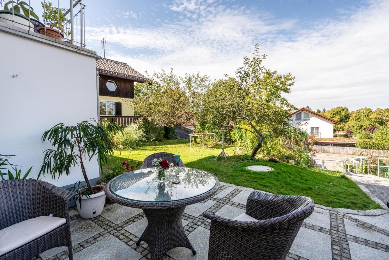 Appartment Piano Oberhaching Buitenkant foto