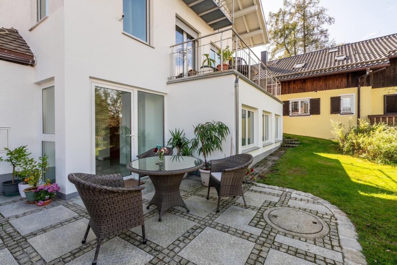 Appartment Piano Oberhaching Buitenkant foto